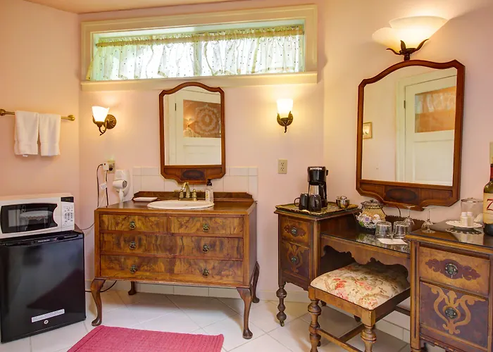 Country Cottage Of Langley